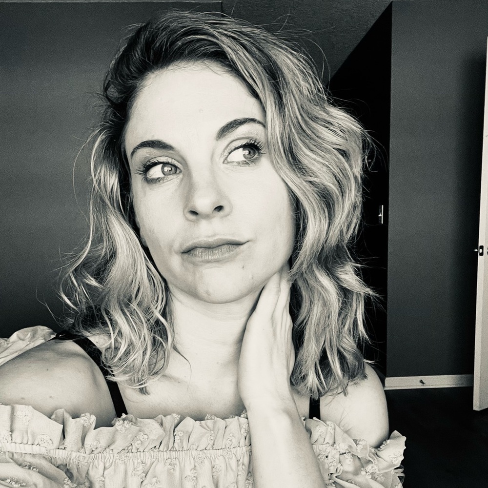 Meet your Posher, Holley